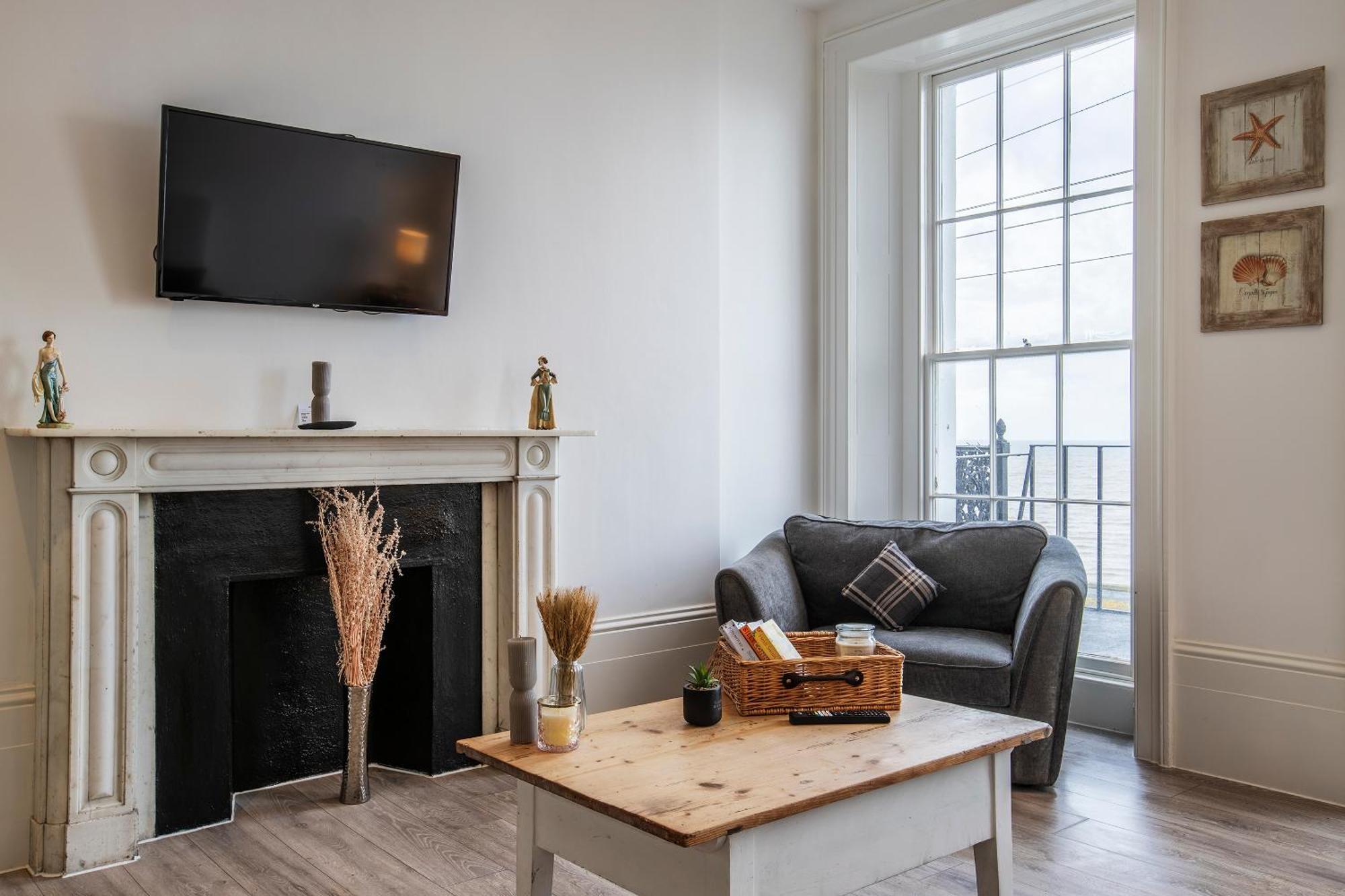 Seaside Serenity: Stylish Sea View Apartments In Herne Bay Exterior foto