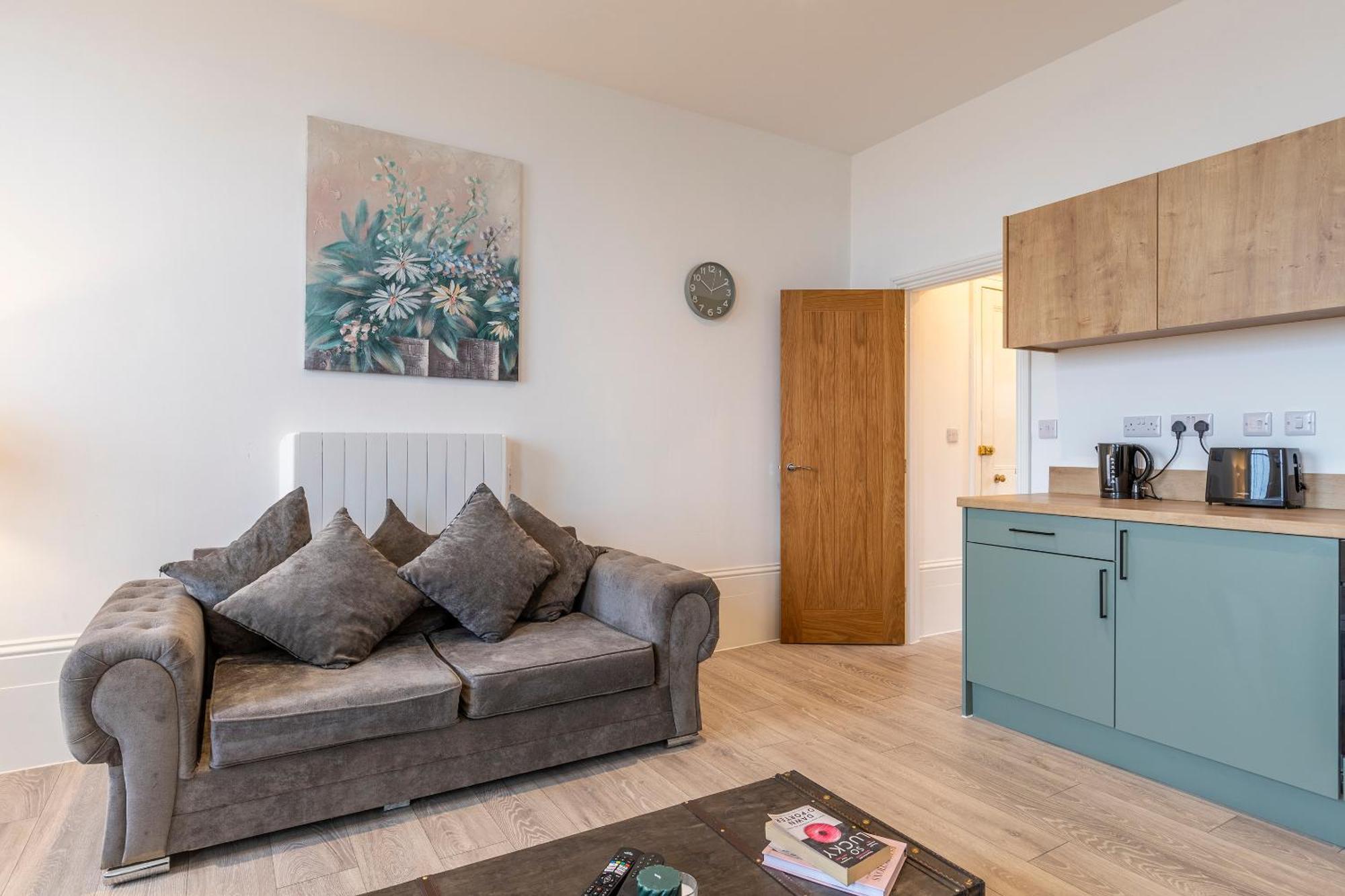 Seaside Serenity: Stylish Sea View Apartments In Herne Bay Exterior foto
